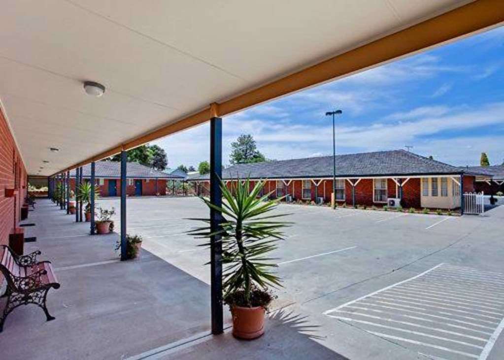 Bushman'S Motor Inn พาร์กส์ ภายนอก รูปภาพ